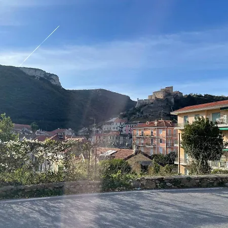 Bike & Sea Under Castle Dreams At Finalborgo * Finale Ligure