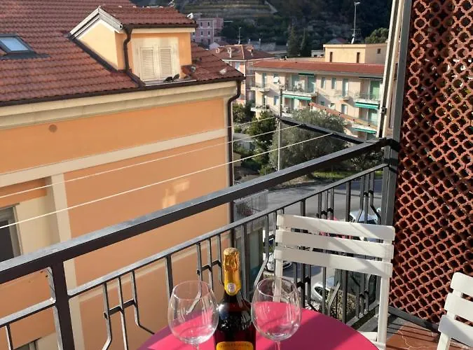 Διαμέρισμα Bike & Sea Under Castle Dreams At Finalborgo *